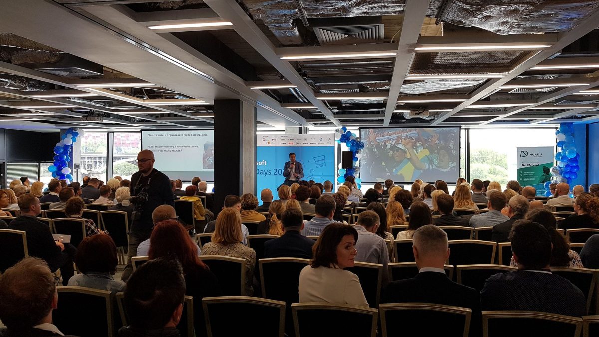 people listening to a lecture at Microsoft EduDays 2019